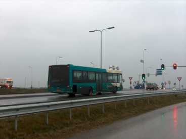 HOV-bus van Arriva, kruising N233/Cuneraweg te Ochten